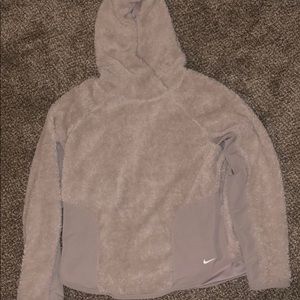 nike fuzzy pullover
